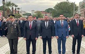 ÖDEMİŞ'TE 10 KASIM ATATÜRK'Ü ANMA PROGRAMI HÜKÜMET KONAĞI ÖNÜNDE BAŞLADI