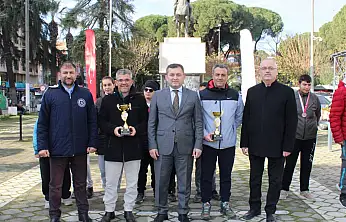 ÖDEMİŞ'TE 27 ARALIK ATATÜRK KOŞUSU ÖDÜL TÖRENİYLE TAMAMLANDI