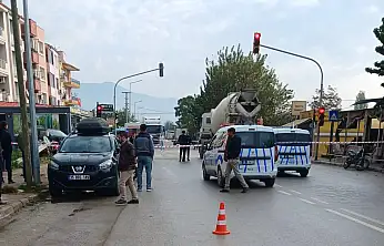 ÖDEMİŞ'TE BETON MİKSERİ KAZASI 1 KİŞİ HAYATINI KAYBETTİ