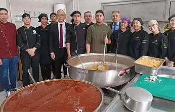 Ödemiş'te Öğrencilere Sıcak Yemek Desteği: Sosyal Dayanışmanın Yeni Adımı