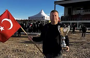 Ödemişli Mehmet Dinlenmez, Türkiye Şampiyonası'nda Zirvede