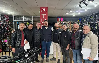 PAZAR GÜNÜ DE SAHADA: HAKAN GÜÇLÜ DURMADAN DİNLİYOR