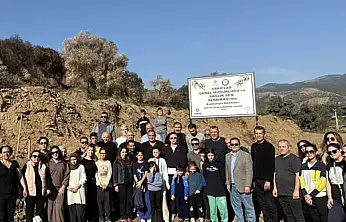 Sağlık-Sen İzmir 2 No'lu Şubeden Üzümlü Köyü'ne 'Hatıra Zeytin Bahçesi'