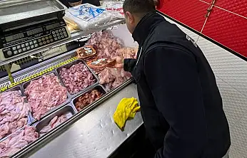 Tire'de Çiğ Tavuk Satıcılarına Sıkı Denetim
