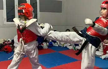 Ülkü Ocakları Kiraz İlçe Başkanlığı'ndan Gençlere Tekvando Eğitimi