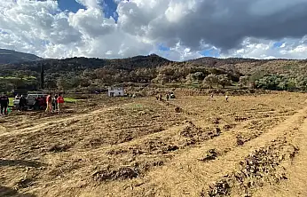 Üzümlü Mahallesi'nde Yangın Sonrası Fidan Dikimiyle Doğa Yeniden Hayat Buluyor