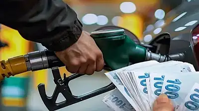 AKARYAKIT ZAMLARI SÜRÜYOR: MOTORİN VE  BENZİNE  YENİ YIL ARTIŞI