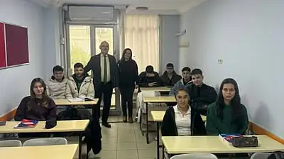 İLÇE MİLLİ EĞİTİM MÜDÜRÜ DESTİCİOĞLU'NDAN ÖZEL ÖĞRETİM KURSUNA ZİYARET