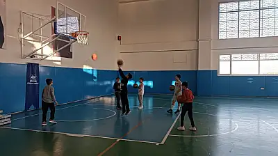 Ödemiş Gençlik Merkezi'nde Basketbol Heyecanı