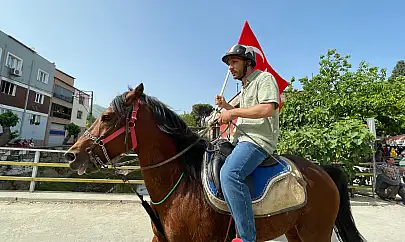 Düğün Şerefine Rahvan At Yarışı