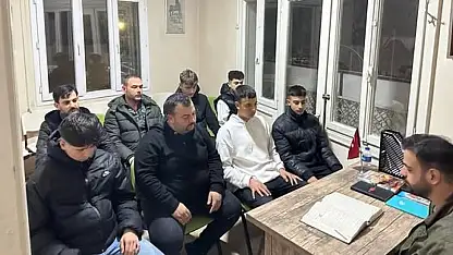 Deprem şehitleri dualarla anıldı