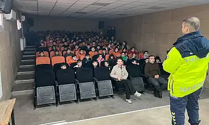 KİRAZ'DA ÖĞRENCİLERE TRAFİK GÜVENLİĞİ EĞİTİMİ