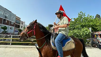 Düğün Şerefine Rahvan At Yarışı