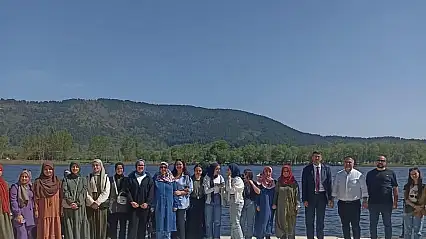 ÖDEMİŞ'TE GENÇLER, KAHVALTI VE PİKNİK ETKİNLİĞİNDE BULUŞTU