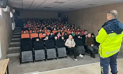 KİRAZ'DA ÖĞRENCİLERE TRAFİK GÜVENLİĞİ EĞİTİMİ