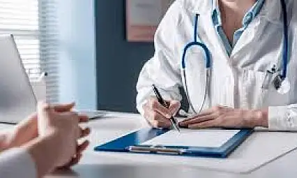 Maaş Kesintisi Uygulamasında Süre Uzadı: Aile Hekimlerinin Tepkisi Sonrası 6 Ay Değil, 1 Yıl Geçerli Olacak