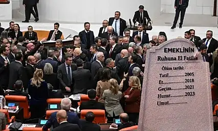 MECLİS'TE EMEKLİ MAAŞI TARTIŞMASI: TABUTLU PROTESTO GÜNDEME DAMGA VURDU