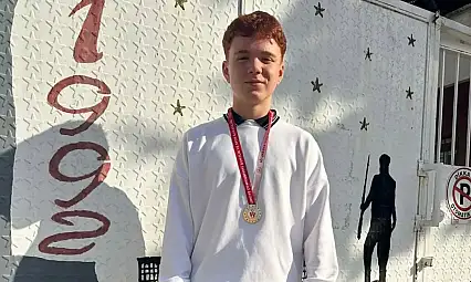 Mehmet Gürlek, Serbest Stil Güreşte İzmir Şampiyonu Oldu