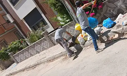 Tire'de Çöp Konteynerlerine Özenli Dokunuş: Bakım ve Onarım Sürüyor