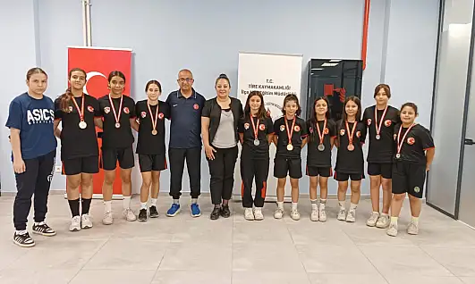 Şampiyon Güreşçilerden İlçe Milli Eğitim Müdürüne Anlamlı Ziyaret