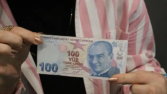 100 lira parayı 100 bin liraya satışa çıkardı