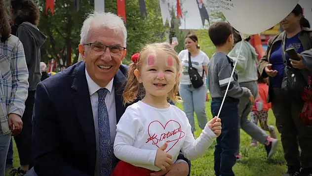 23 Nisan'ı Ödemişli çocuklar coşkuyla kutladı