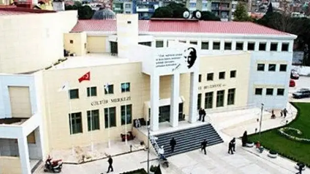 AK Parti Tire İlçe Başkanı Uğurlu'dan Belediye Personeli Kararına Tepki