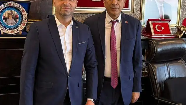 AK PARTİ TİRE İLÇE BAŞKANI UĞURLU'DAN SGK İL MÜDÜRÜNE ZİYARET