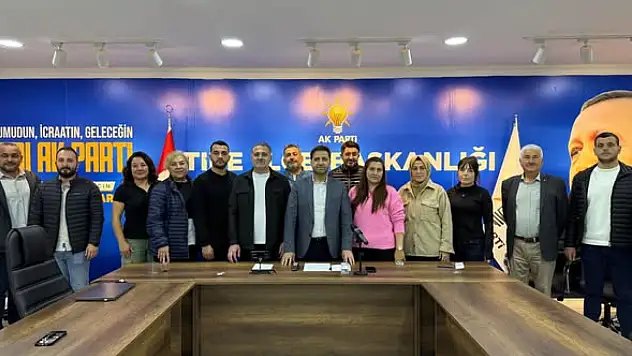 AK Parti Tire İlçe Teşkilatı Haftalık Yönetim Kurulu Toplantısını Gerçekleştirdi