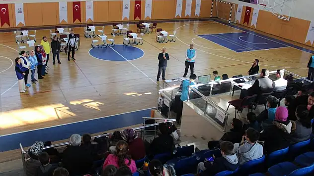 AKIL VE ZEKA OYUNLARI ŞENLİĞİNİN 2'NCİ OYUNU QUADRO