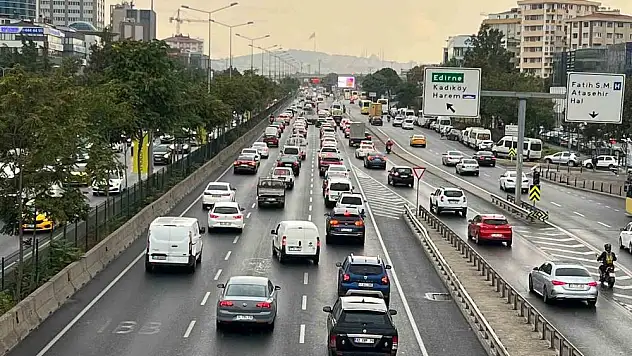Anadolu Yakası'nda trafik yoğunluğu yüzde 74'e ulaştı