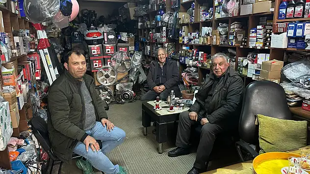 ARİS MEDYA VE KÜÇÜK MENDERES'TEN HAMDİ HALİS'E ZİYARET