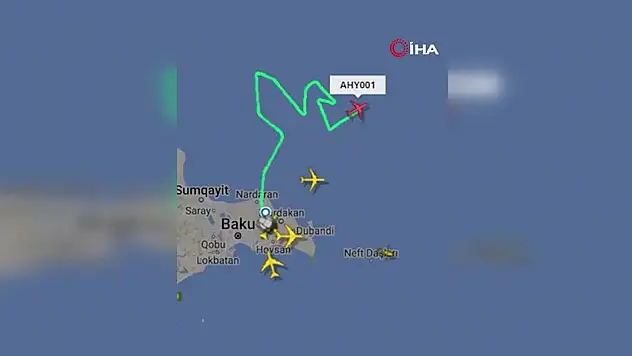 Azerbaycanlı pilotlar gökte 'har-ı bülbül'le şehitlerini andı