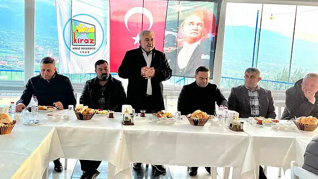Başkan Nasuh Coşkun İZSU Ekibiyle Kiraz'da Bir Araya Geldi