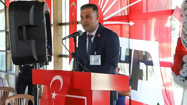 Bayındır CHP'de Arif Uyguner Yeniden Başkan