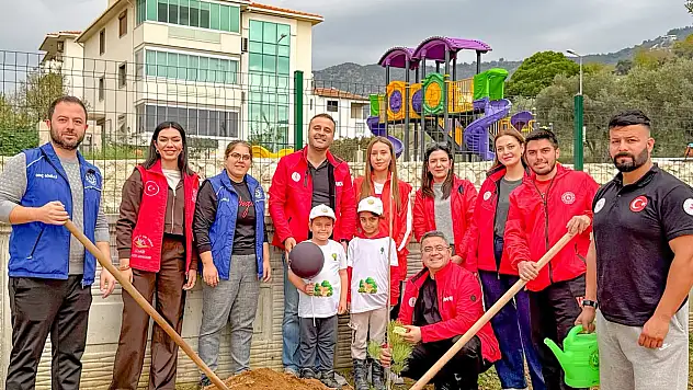 Bayındır'da Gençlerden 'Geleceğe Nefes' Etkinliği