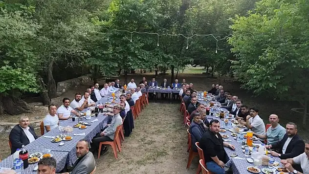 Bayındır'da MHP'den Bölgesel Buluşma: İstişare Toplantısında Gelecek Planları Masaya Yatırıldı