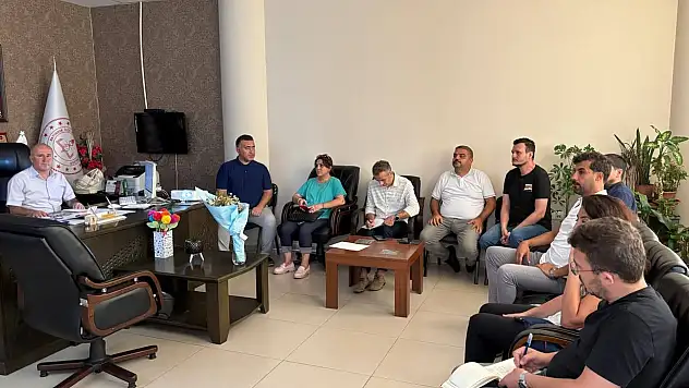 BAYINDIR'DA ORTAOKUL MÜDÜRLERİYLE YENİ DÖNEM PLANLAMA TOPLANTISI