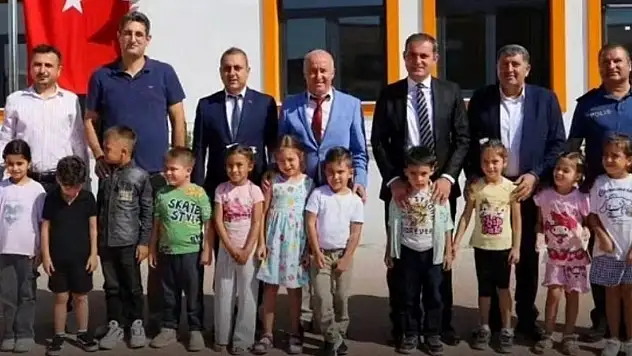 Bayındır'da Yeni Eğitim Yılı Coşkuyla Başladı: 5 Bin 876 Öğrenci Okula Döndü