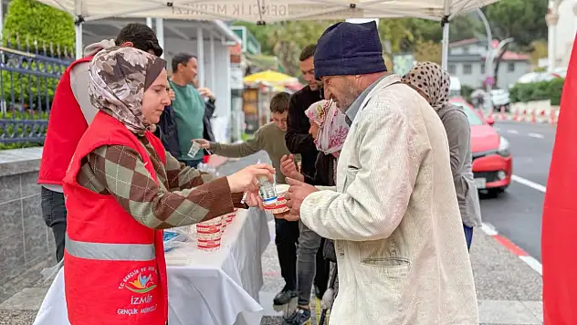Bayındır Gençlik Merkezi'nden 'Bir İyilik Yap, Dünya Değişsin' Etkinliği