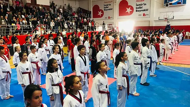 Bayraklılı tekvandoculardan 7 madalya