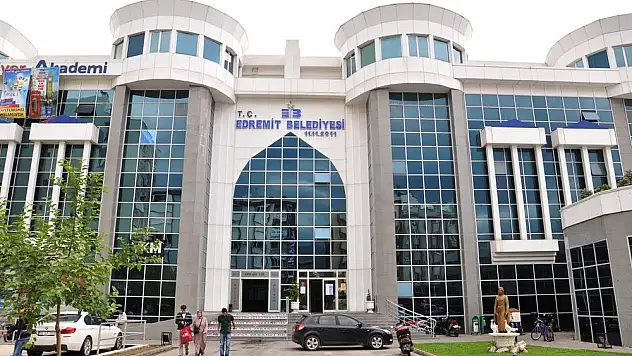 Belediyenin sahte Can Yücel şiirine tepki