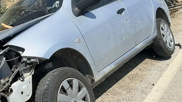 Birgi-Ödemis Yolunda Kaza: Otomobil Şarampole Uçtu, 1 Yaralı