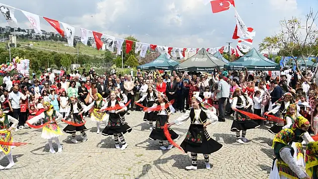 Bornova'da uçurma şenliği