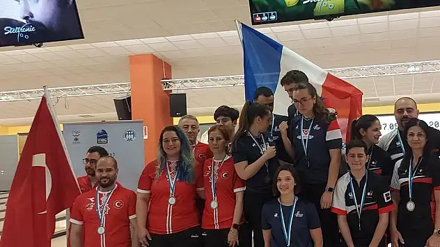 Bowling milli takımından büyük başarı