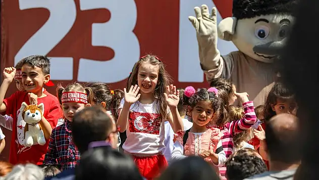 Buca Belediyesi’nden çocuklara 23 Nisan şenliği!