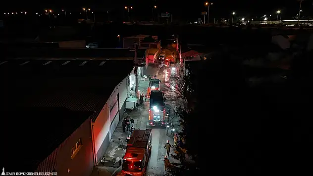 Buca'da Mobilya Atölyesinde Yangın Paniği
