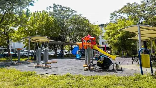 Buca'nın bütün parkları yenilendi