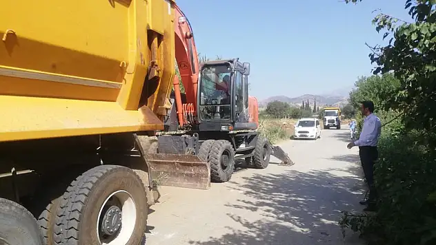 Büyükşehir Kiraz'ın Mahalle'lerinde çalışmalarını sürdürdü