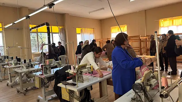 CERİTLER'DE EĞİTİM PROGRAMI TAMAMLANDI, SERTİFİKALAR VERİLDİ